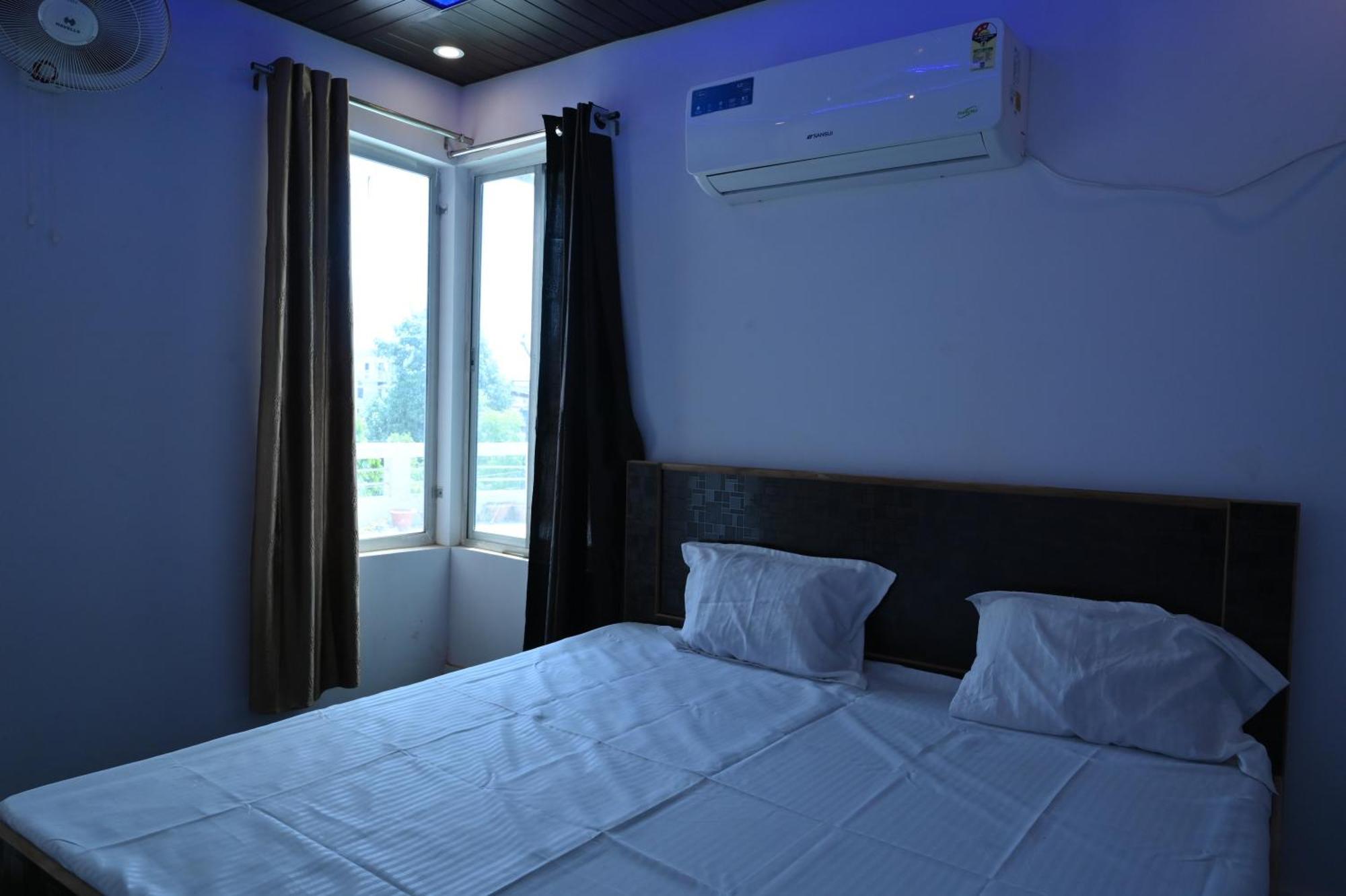 Privyrooms Gorakhpur Kültér fotó