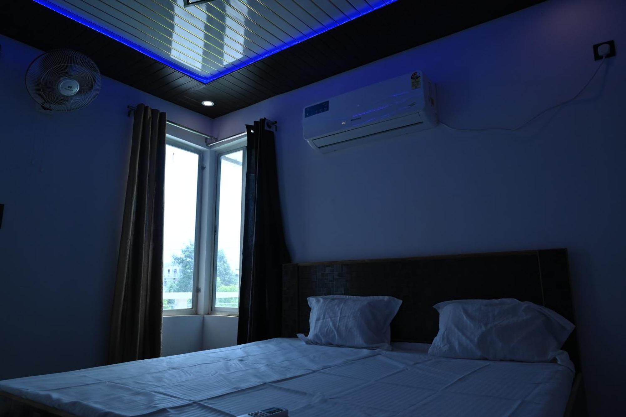 Privyrooms Gorakhpur Kültér fotó