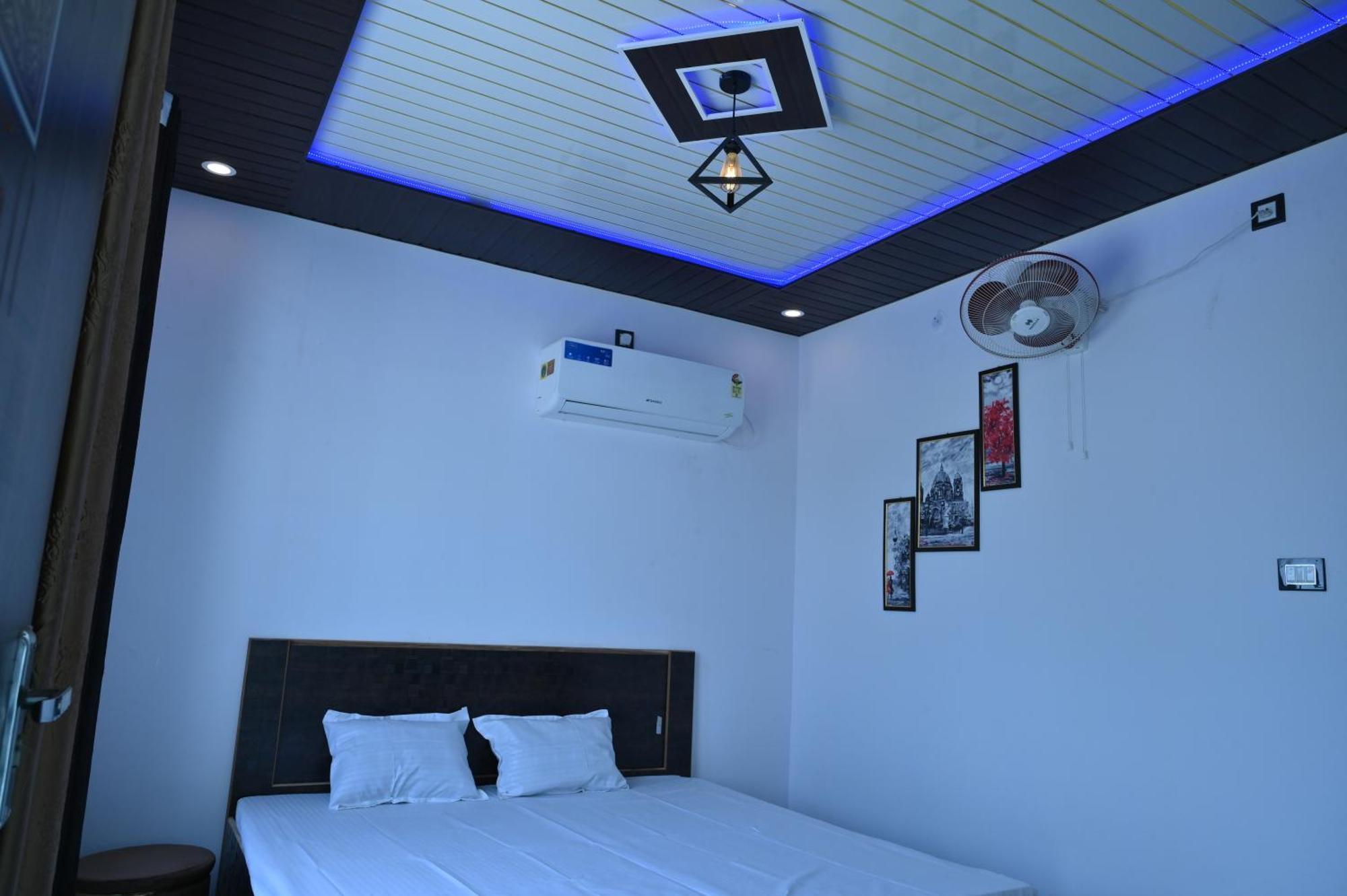 Privyrooms Gorakhpur Kültér fotó