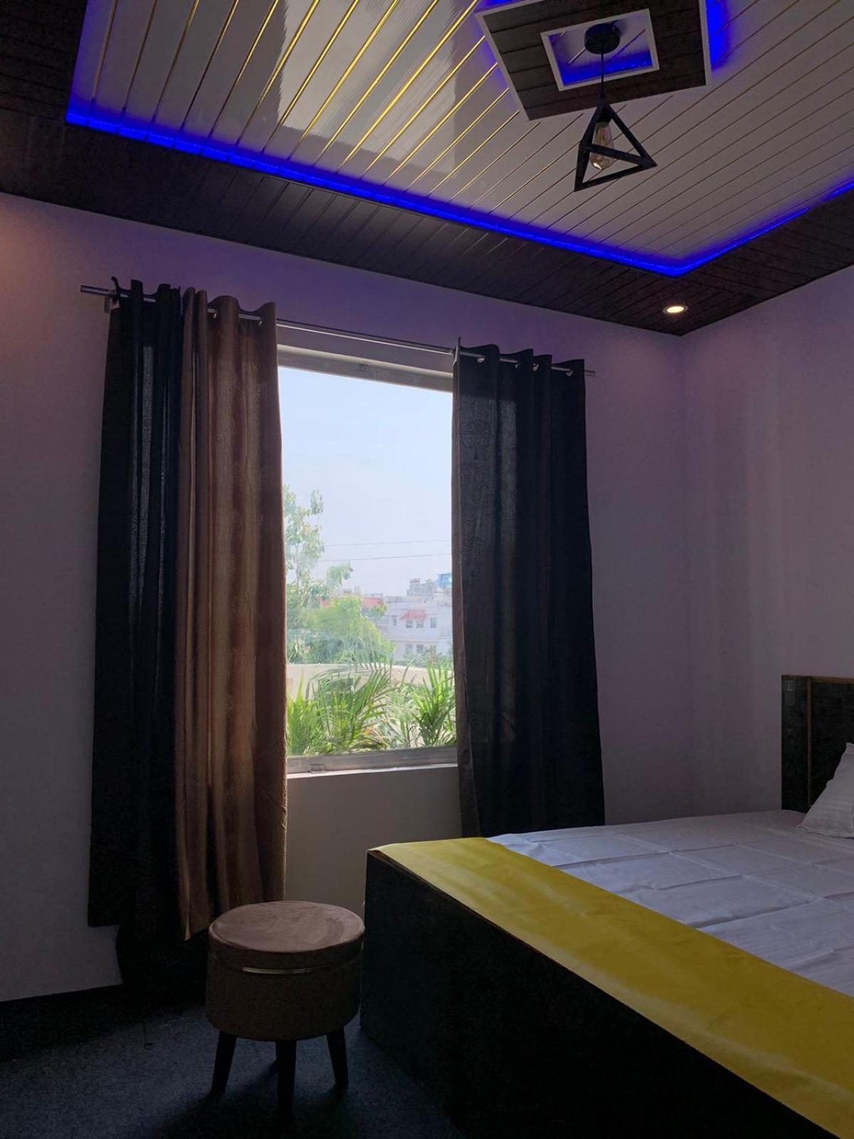 Privyrooms Gorakhpur Kültér fotó