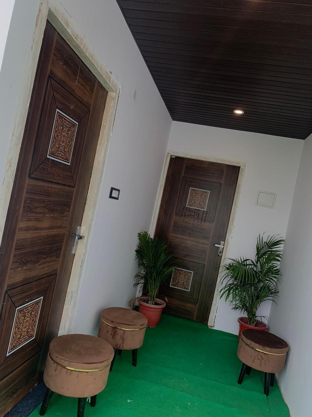 Privyrooms Gorakhpur Kültér fotó